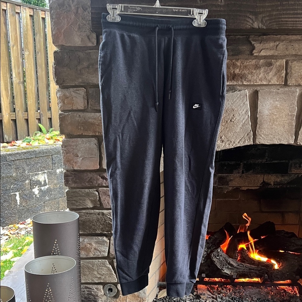 Nike Charcoal Men’s Jogger Pants Medium